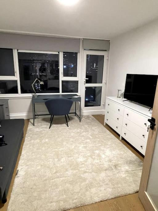 Self-Catering Fully Equipped Apartment In Vauxhall Лондон Экстерьер фото